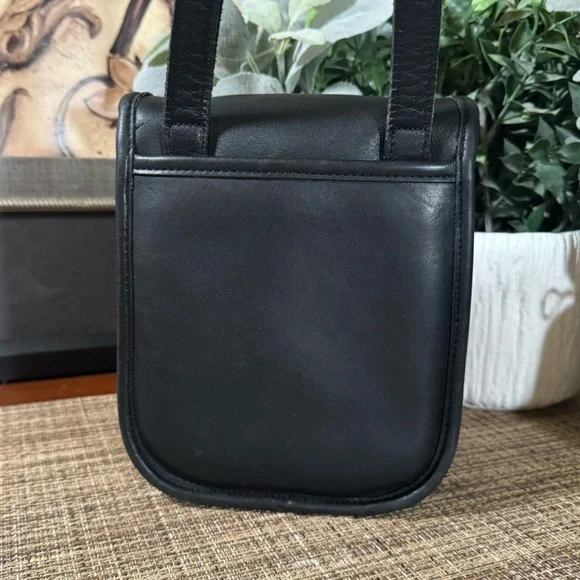 ❤️SOLD❤️Vintage Coach Black Sidepack small #9978 - Picture 10 of 12